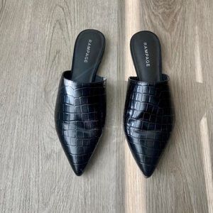 Black Pointy Toe Flats (Slip-Ons)